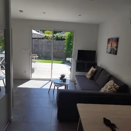 Des Deux Chenes Apartment